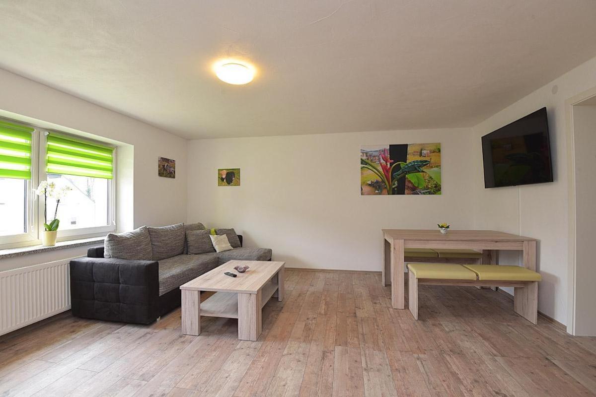 Gasthaus Und Hotel Peterhaensel Spechtsbrunn Room photo